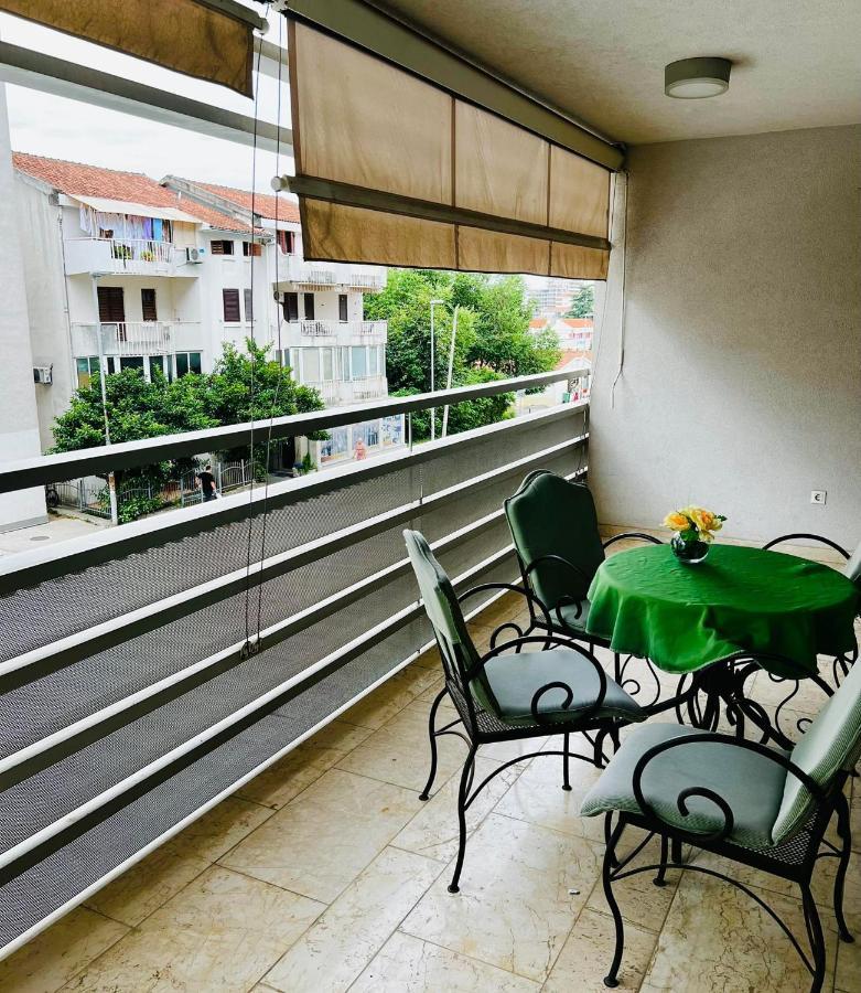 'M&M' Two Bedroom Apartment In Center Of Budua Esterno foto