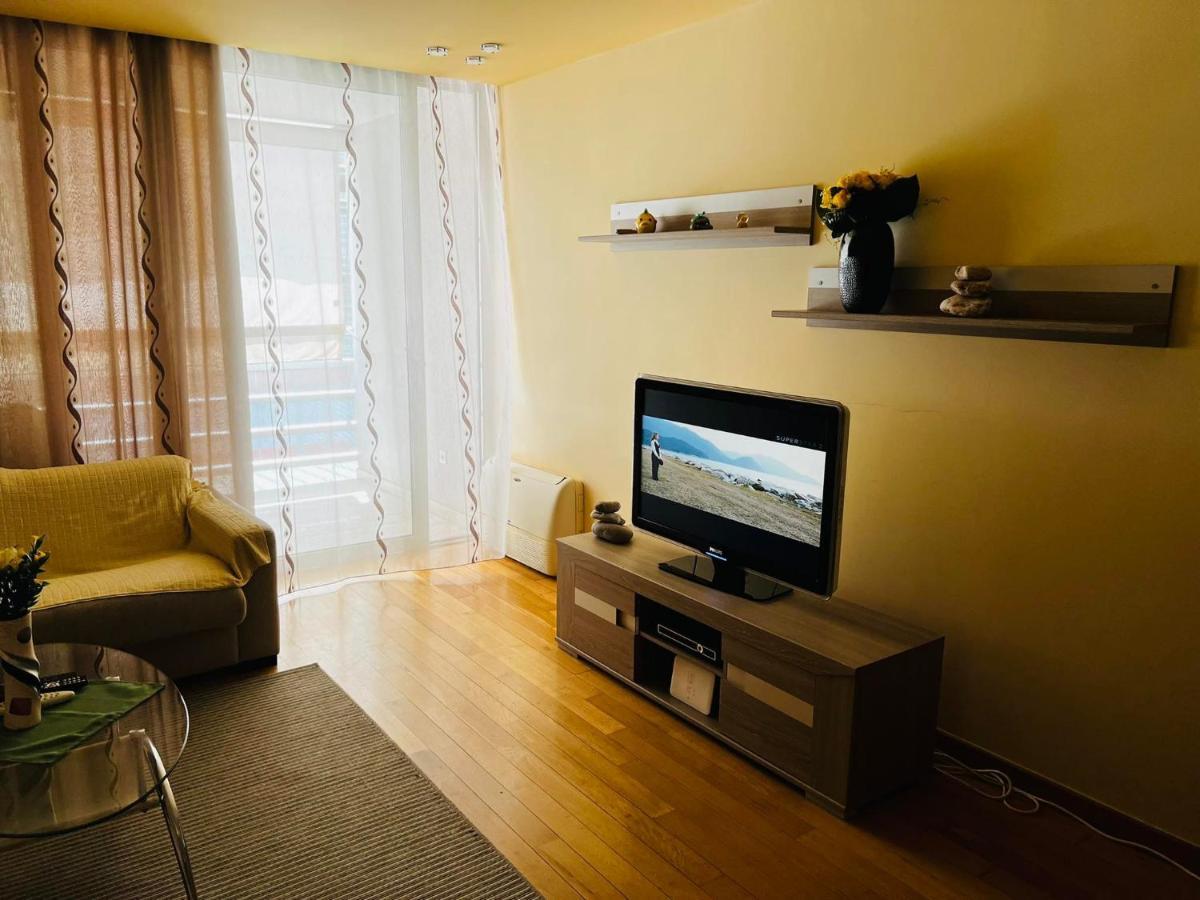 'M&M' Two Bedroom Apartment In Center Of Budua Esterno foto