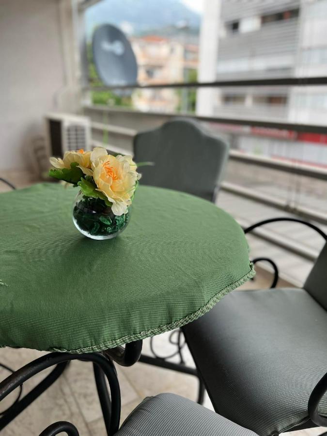 'M&M' Two Bedroom Apartment In Center Of Budua Esterno foto